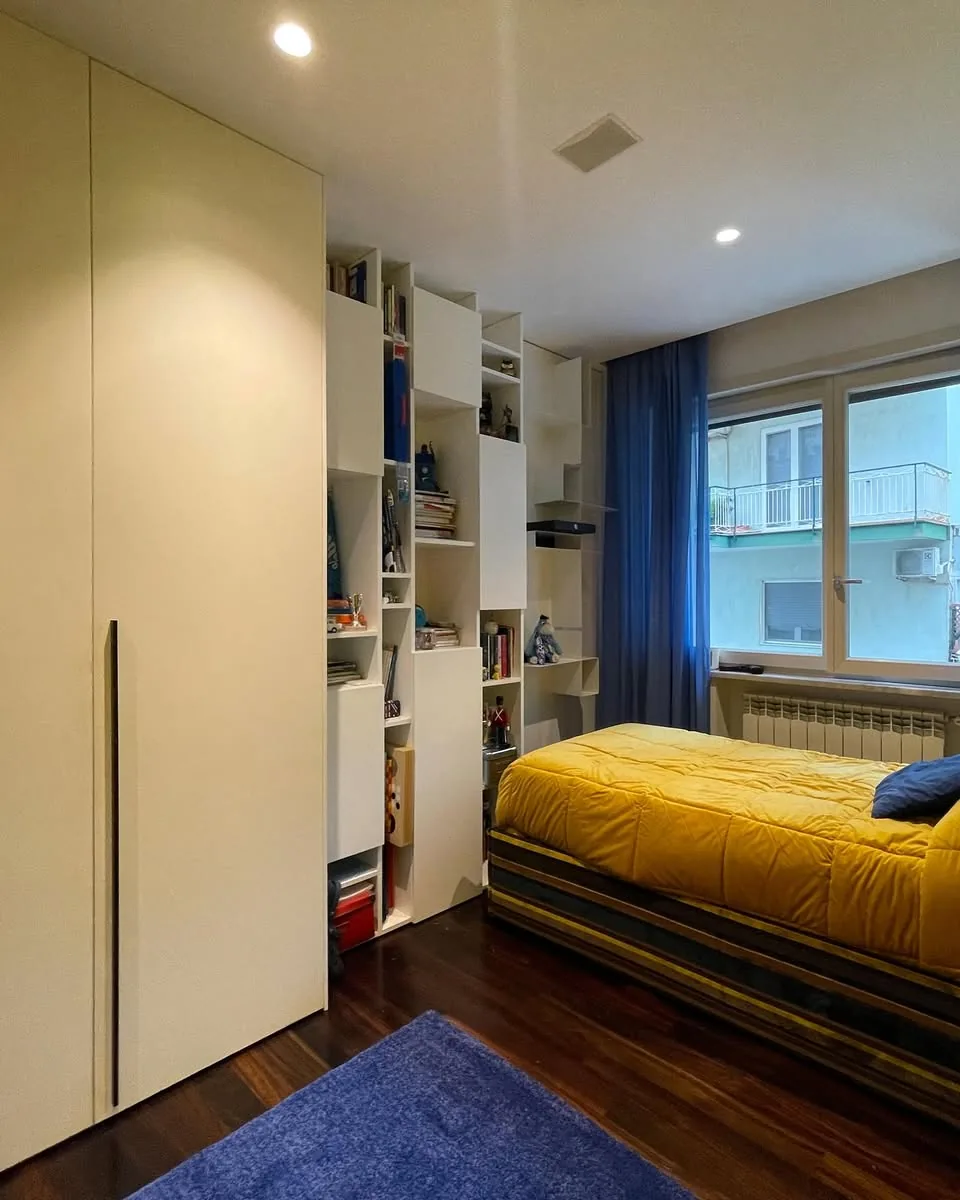 Cameretta con libreria